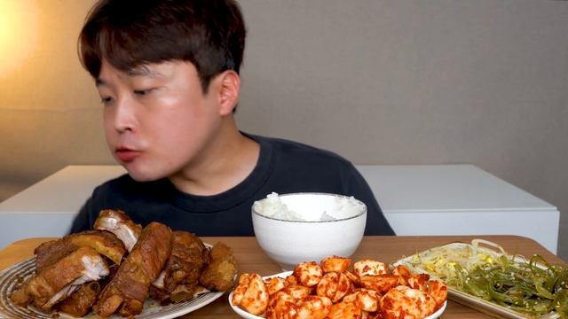 아내표 집밥🍚 마늘김치 등갈비 요리 먹방 PORK BACK RIBS & GARLIC KIMCHI ASMR MUKBANG EATING SHOW смотреть онлайн