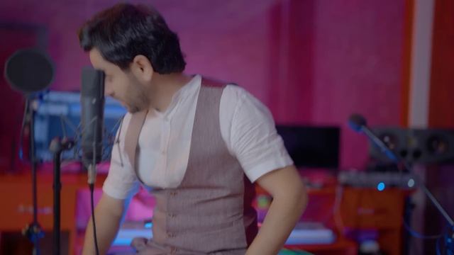 Uzeyir Mehdizade - Hele Men Olmemisem ki - Nostalji 3 (Official Music Video) 2023 смотреть онлайн