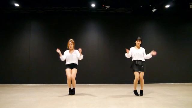 AOA (에이오에이) - Confused (흔들려) dance cover by Koala & Marin смотреть онлайн