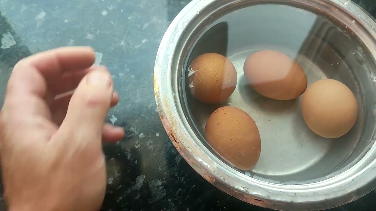 Как правильно варить яйца, чтобы они хорошо чистились