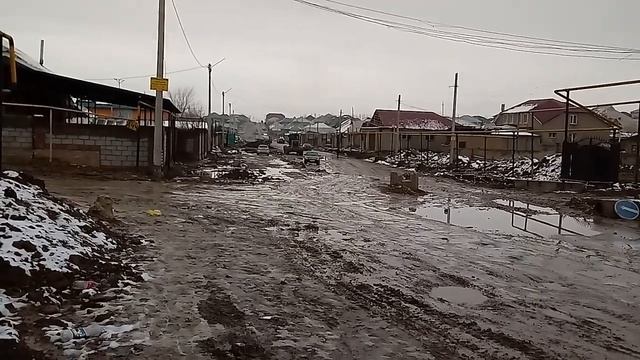 Город Шымкент .Жилищный массив Тассай.больше 2 лет делают дорогу! смотреть онлайн