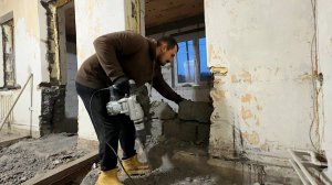 Как снести стену и не развалить дом? Ремонт продолжается. Жизнь простых людей в деревне.