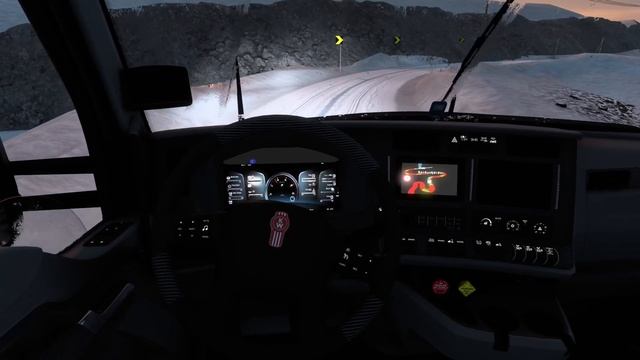 KENWORTH T680 NEXT GEN - DRIVING ON DANGEROUS NARROW ROAD IN ETS 2 DURING SUNSET GAMEPLAY смотреть онлайн