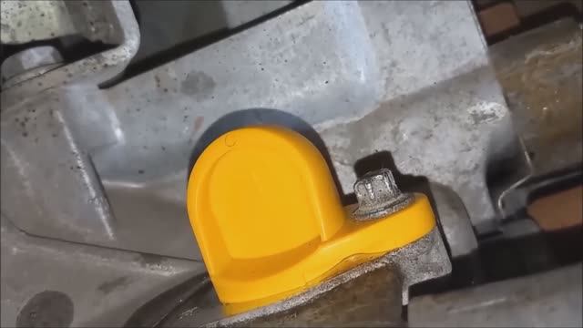 LADA XRAY/VESTA - Установка щупа в коробку передач. смотреть онлайн