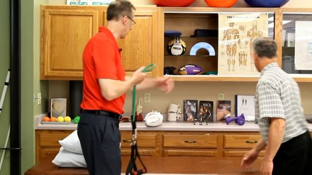 Why Do My Shoulder Blades Stick Out? 10 Exercises & Stretches-Winging Scapula смотреть онлайн