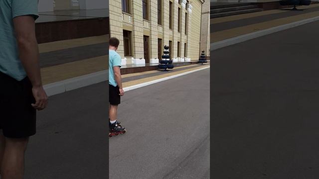 Роллер показывает мастер класс 1000129544.mp4