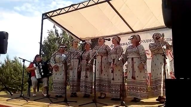 Выступление фольклорного ансамбля " Хохломская Задоринка" на Фролищенских Гостебах смотреть онлайн