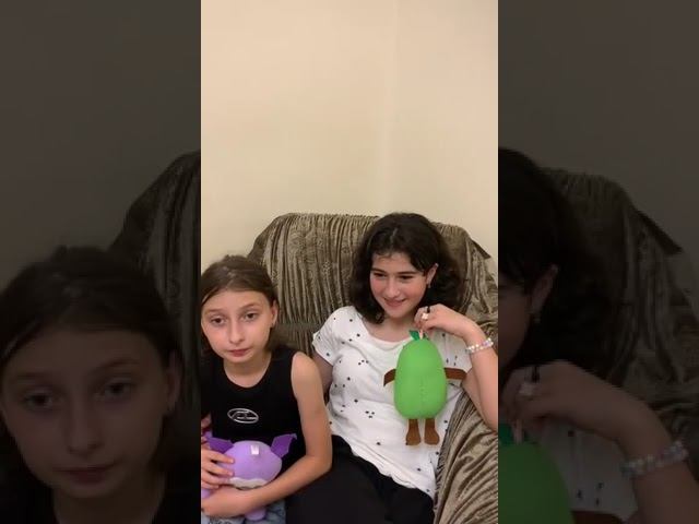 Вот такие малышки у нас недавно заказали песню для своей сестренки и прислали нам видео❤️