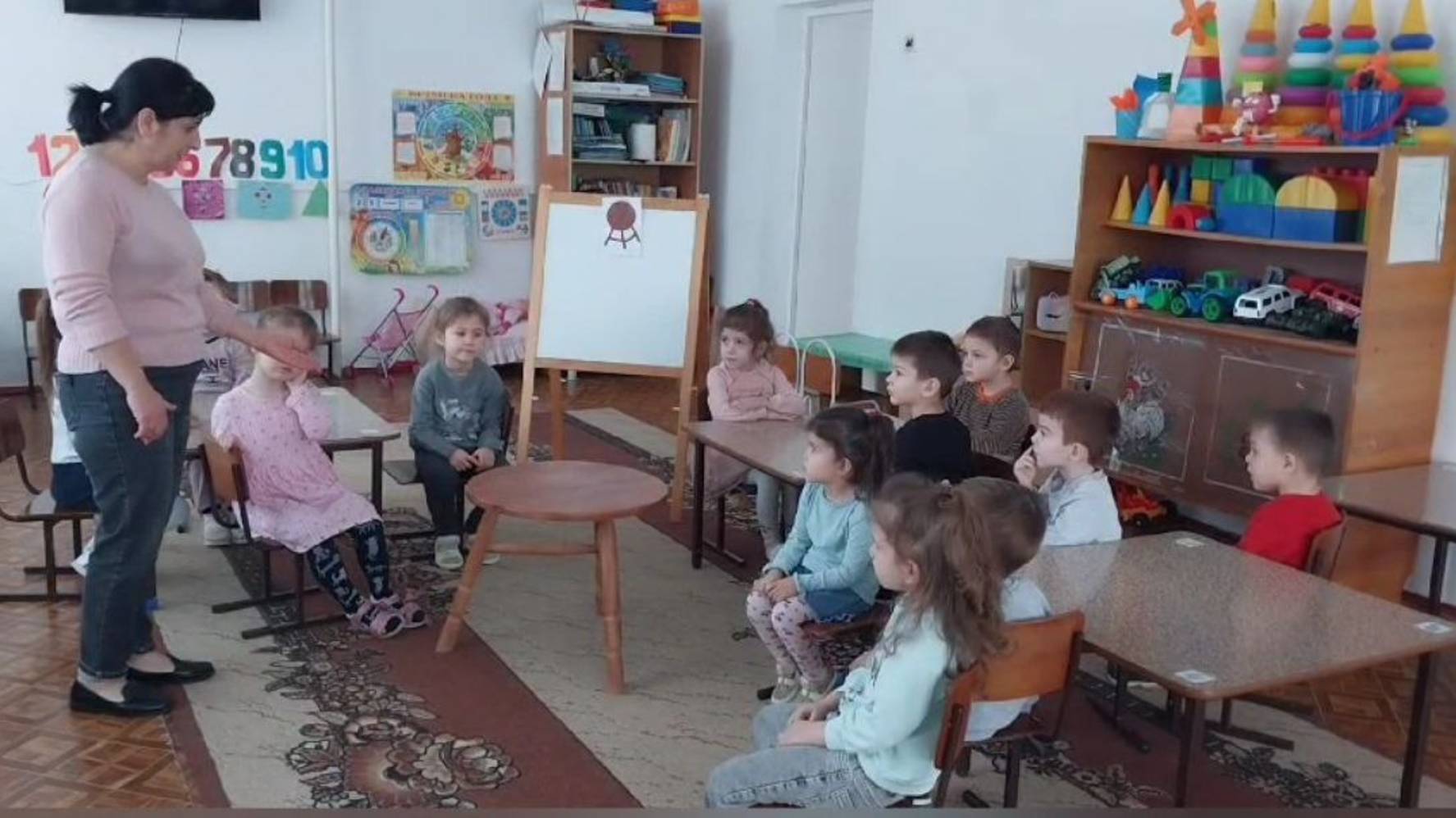 Воспитанники делают аппликацию стола трехножки адыгэ 1анэ смотреть онлайн