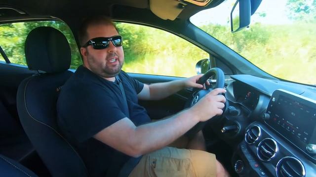 Testamos o Fiat Argo Trekking na pista e na terra смотреть онлайн