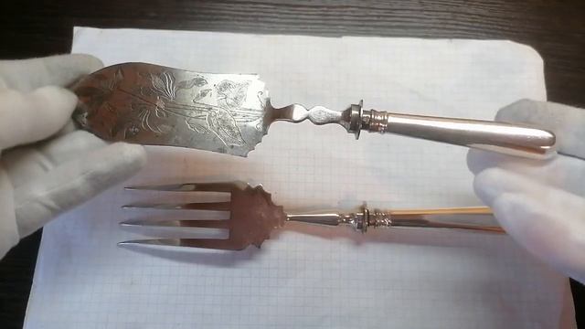 Сервировочный набор для рыбы, царское серебро 84 пробы, мастер И.П. Хлебников. смотреть онлайн