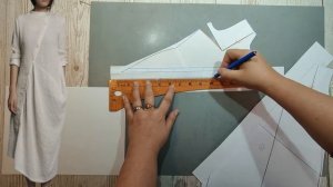 Моделирование. Платье с боковой складкой - подиумный вариант для лета. Выкройка № 1666.