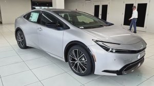 Toyota Prius 2025 - Интерьер и Экстерьер