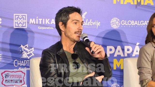 SILVIA NAVARRO - MAURICIO OCHMANN - ELENCO - PAPA O MAMA - CONFERENCIA - CINE смотреть онлайн