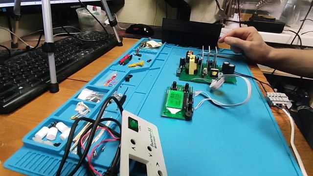 Вымпел-55. Постоянно пищит и горит индикация "переполюсовка". смотреть онлайн