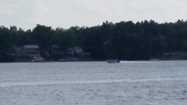 Carrera 235 Classic on Lake Milton смотреть онлайн