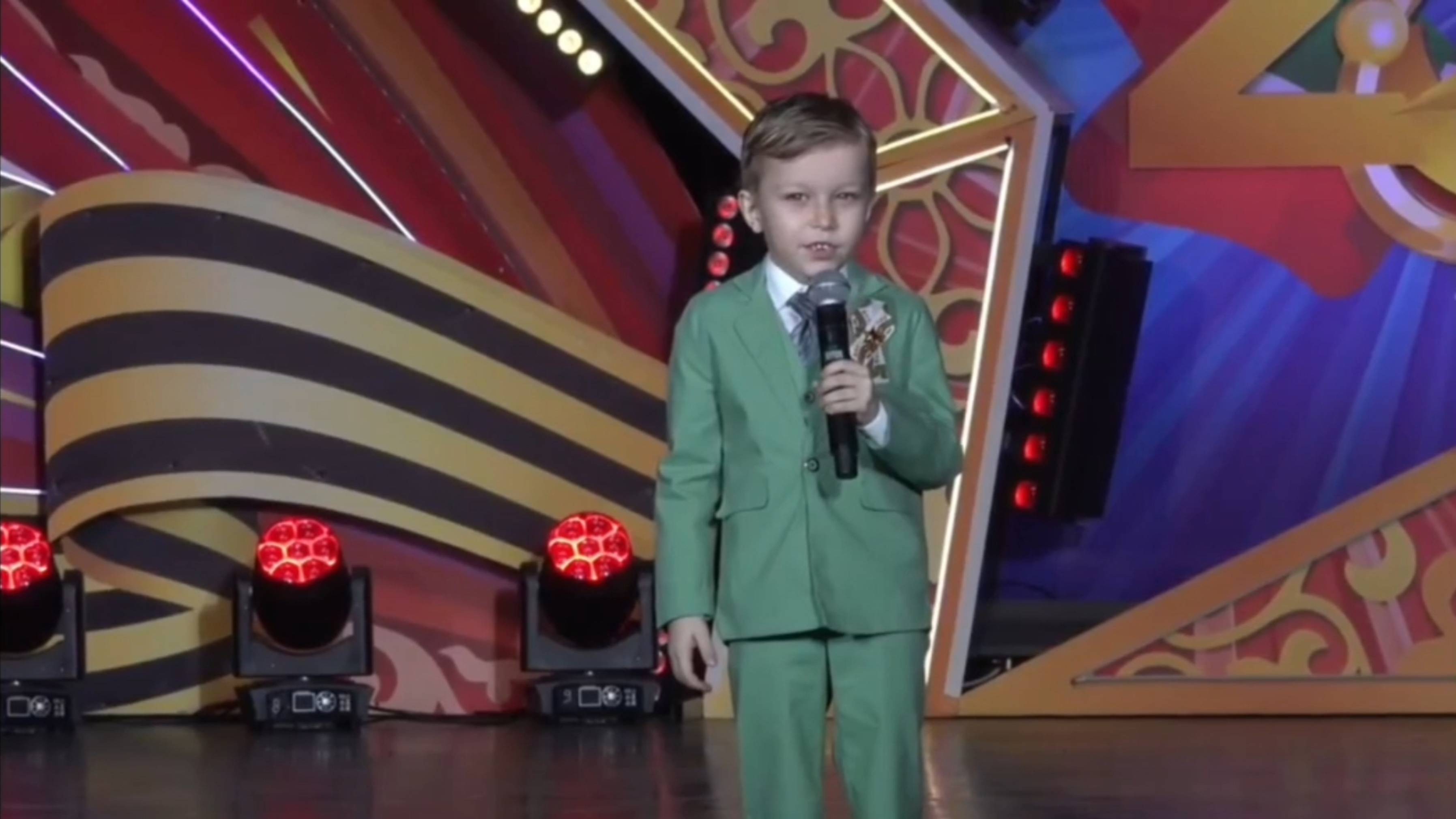 31.03.25-Есентий Чихирин (номинация "конферанс" - младшая группа) - 1 выход смотреть онлайн