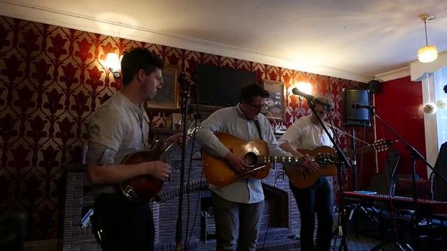 Forty Elephant Gang - Beside You @Effra Social смотреть онлайн