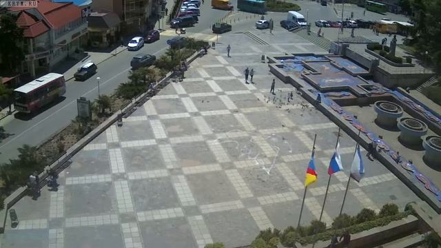 Вебкамера "Площадь Советская". Запись 27.05.2017 12:00:04 смотреть онлайн