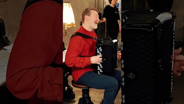 Белые розы Шатунов Музыка и слова Сергея Кузнецова 1986 год смотреть онлайн