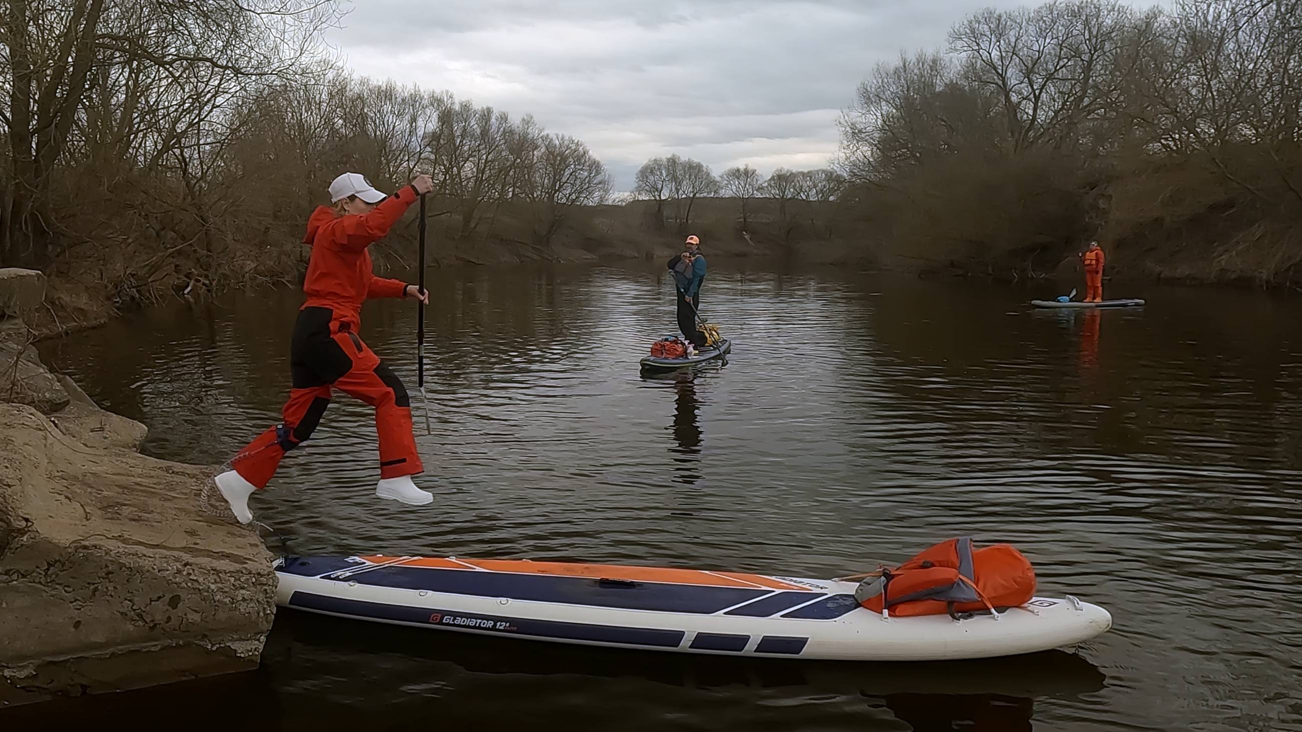 Прогулка на SUP к Устью Осетра 05042025 смотреть онлайн