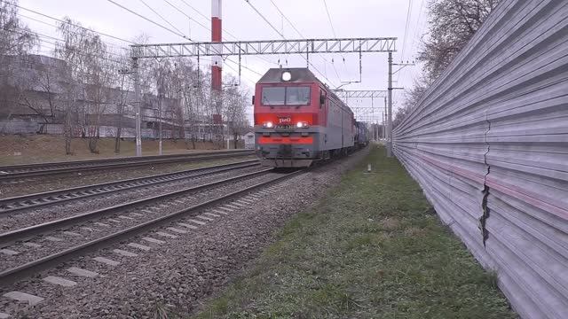 Электровоз 2ЭС6-1300 "Синара" (ТЧЭ-38) с грузовым поездом.
