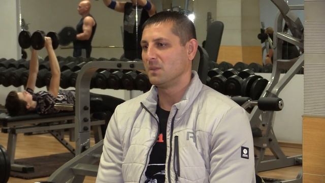 Интервью с тренером по пауэрлифтингу Александром Цвиком смотреть онлайн