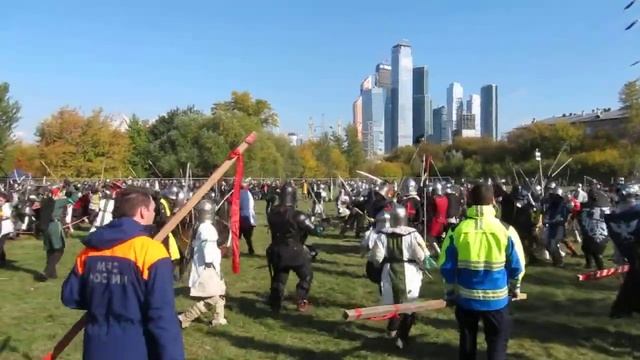 БДОМ-2014 20. Сходка со щитами смотреть онлайн