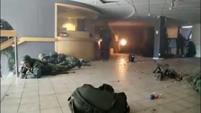 Intense Swedish Army Machine Gun CQB Room Clearing Training смотреть онлайн