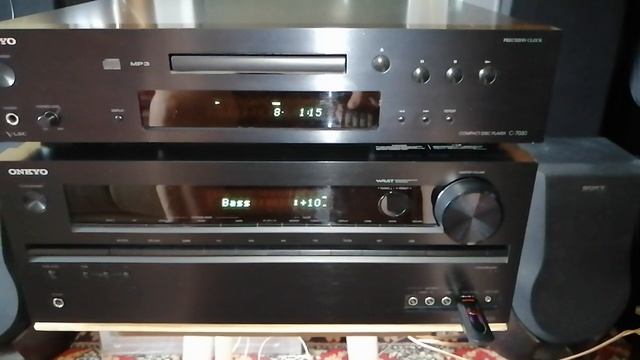Onkyo TX-NR525 & Onkyo C-7030 Видео работы к моему объявлению на сайте Авито. смотреть онлайн