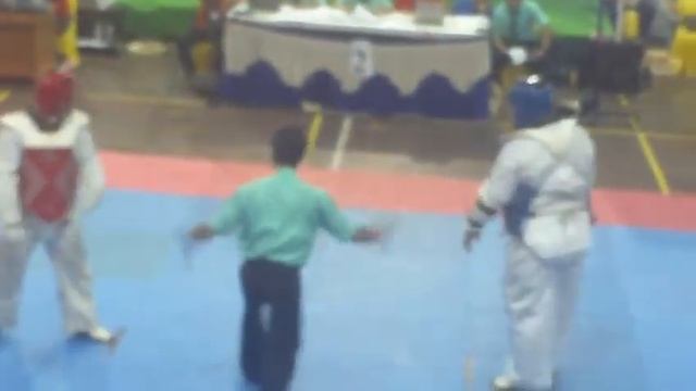 Kejuaraan Taekwondo 2013|| Max (Blue) vs (Red) NoName|| смотреть онлайн