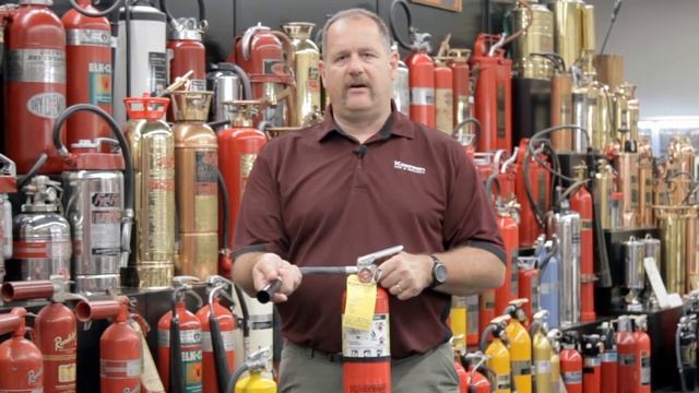 Pass: The Proper Way To Use a Fire Extinguisher смотреть онлайн