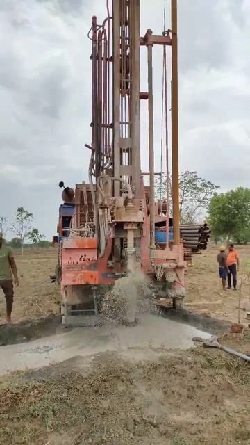 Borewell drilling 10 Hp water journey смотреть онлайн