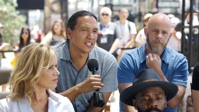 SDCC 2017: ‘Fear The Walking Dead’ Cast смотреть онлайн