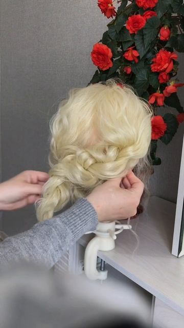 Как сделать прическу своими руками из 2-х косичек. Видео урок по прически. #hairstyle #tutorial смотреть онлайн