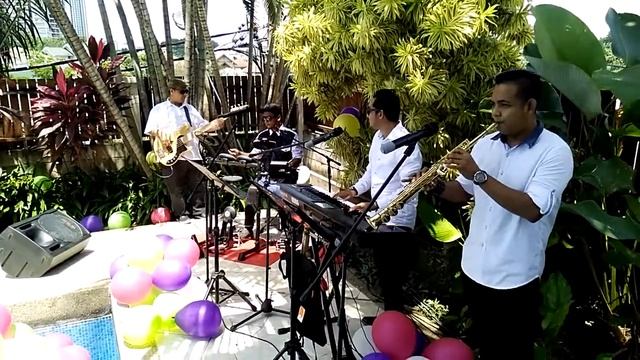 Autumn Leaves - Cover By Gersik band смотреть онлайн