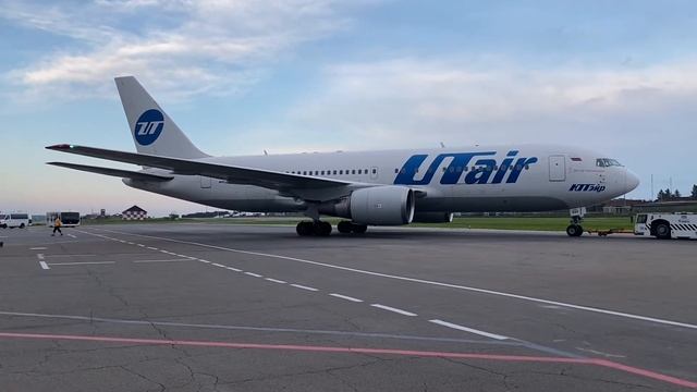 Boeing 767 200 UtAir