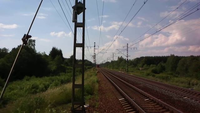 Электропоезд ЭТ2М-037 прибывает на платформу Трубино рейсом Бологое - Тверь смотреть онлайн