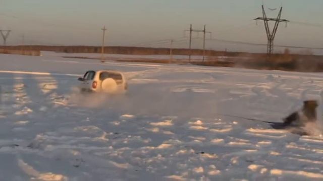 Шевролет-Нива по снегу! смотреть онлайн
