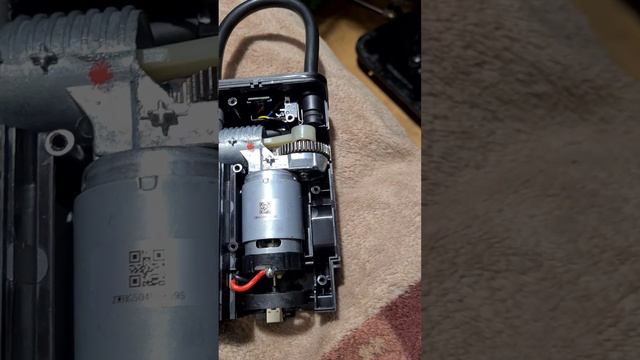 Разборка мини компрессора Xiaomi Mijia Electric Pump 2 смотреть онлайн