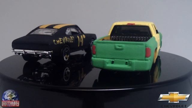 2 badly painted Chevrolet Hot Wheels смотреть онлайн