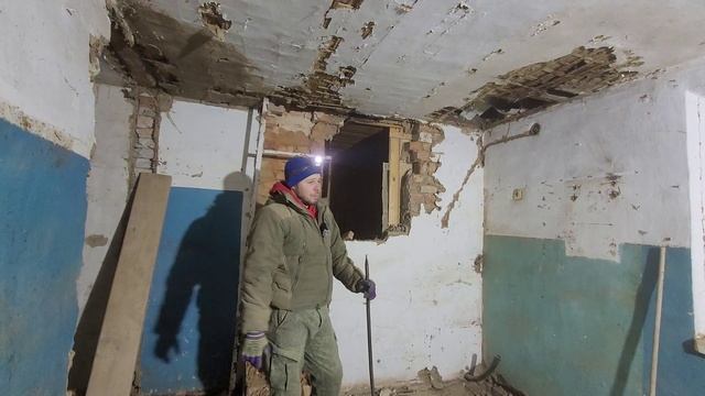 КУПИЛИ ДОМ НА ЮГЕ УРА Я ЗАКОНЧИЛ ПОТОЛОК КАПЕЦ ЧТО Я НАТВОРИЛ ВСЕ РУХНУЛО смотреть онлайн