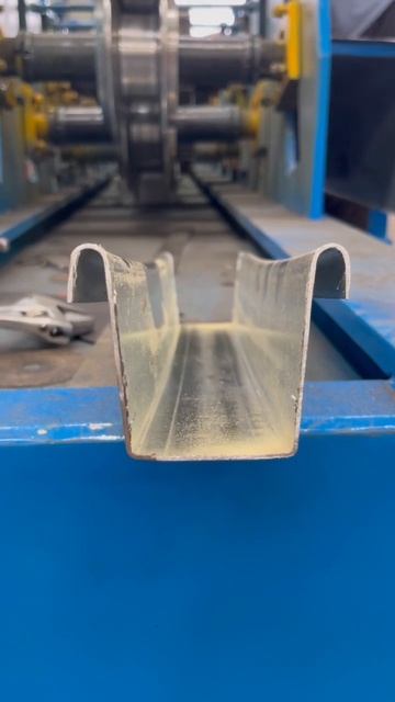 Galvanized steel profile forming machine -for DN3000 spiral winding pipe extrusion machines смотреть онлайн