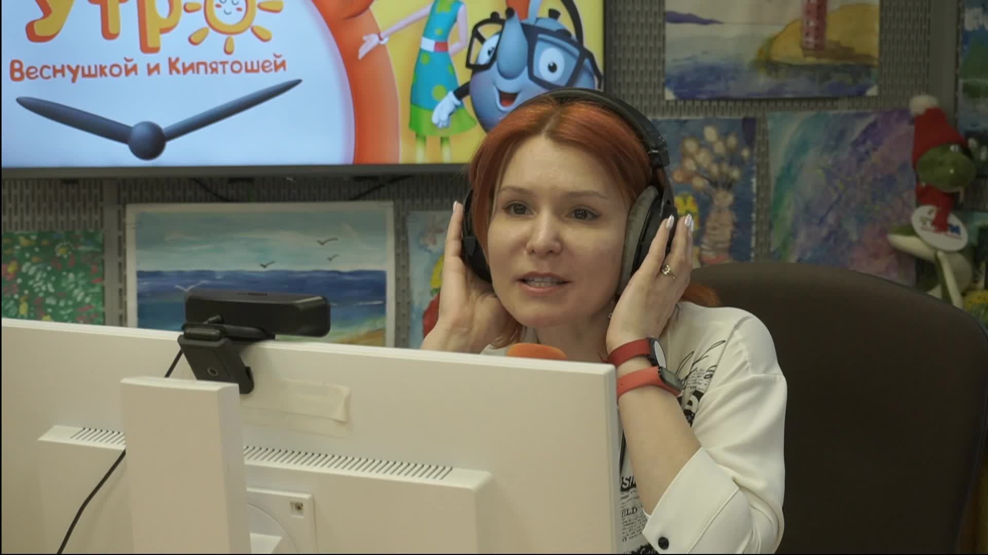 Альбина Мухаметзянова в эфире Детского радио смотреть онлайн