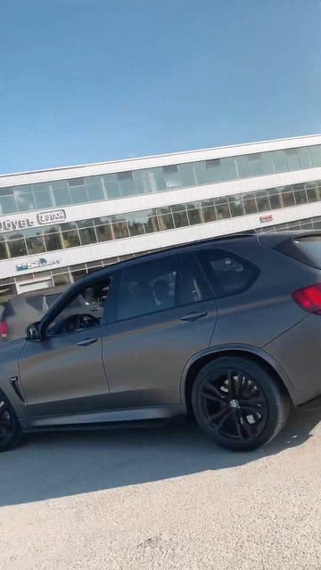 Снимаем X5M F85 ? ) #bmwx5m #x5mf85 #bmwf85 #x5m #donington #bassecurity смотреть онлайн