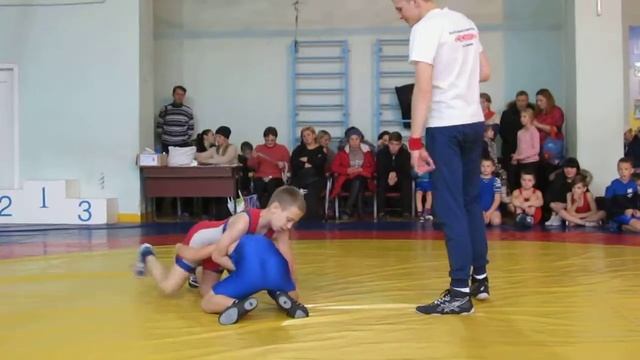 Боротьба - діти! Клуб Чемпіон змагання з вільної боротьби, м.Токмак смотреть онлайн