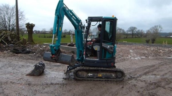 Mini-pelle Sunward SWE25UF Mini-excavator