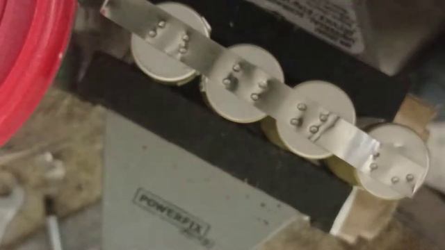 Zgrzewanie blaszki niklowanej 0.2mm смотреть онлайн