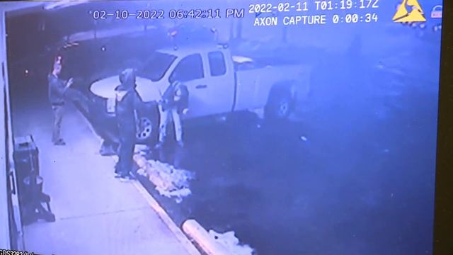 VIDEO: Suspect arrested after attacking Lakewood store employee with 'machete-style knife' смотреть онлайн