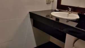 Отель The Front Village Karon. Заселяемся, на море, том-ям, падтай, кокос. Влог